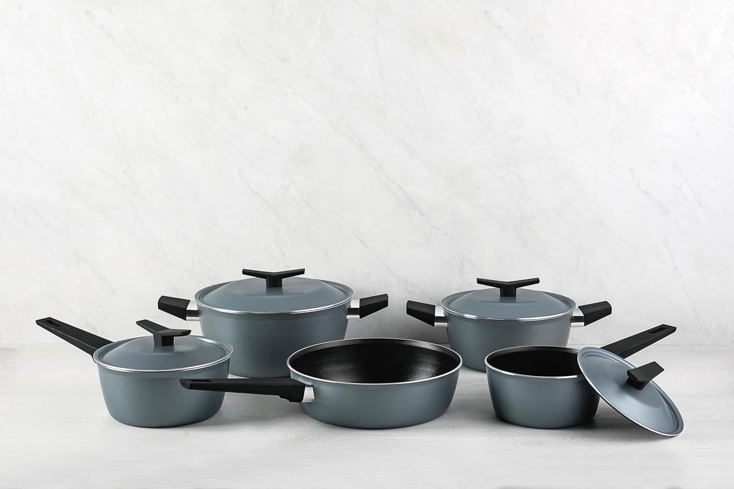 Jogo de Panelas Tramontina Spezia em Alumínio com Revestimen... - Image 5