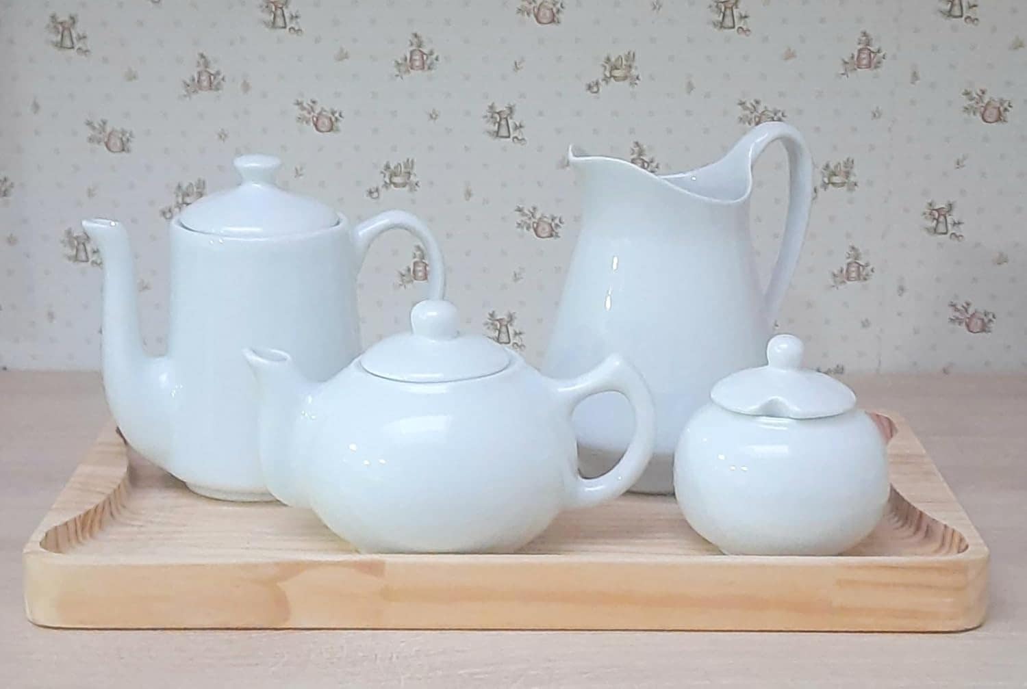 Jogo Café e Chá, Bandeja + Açucareiro bolinha 350ml + Chalei...