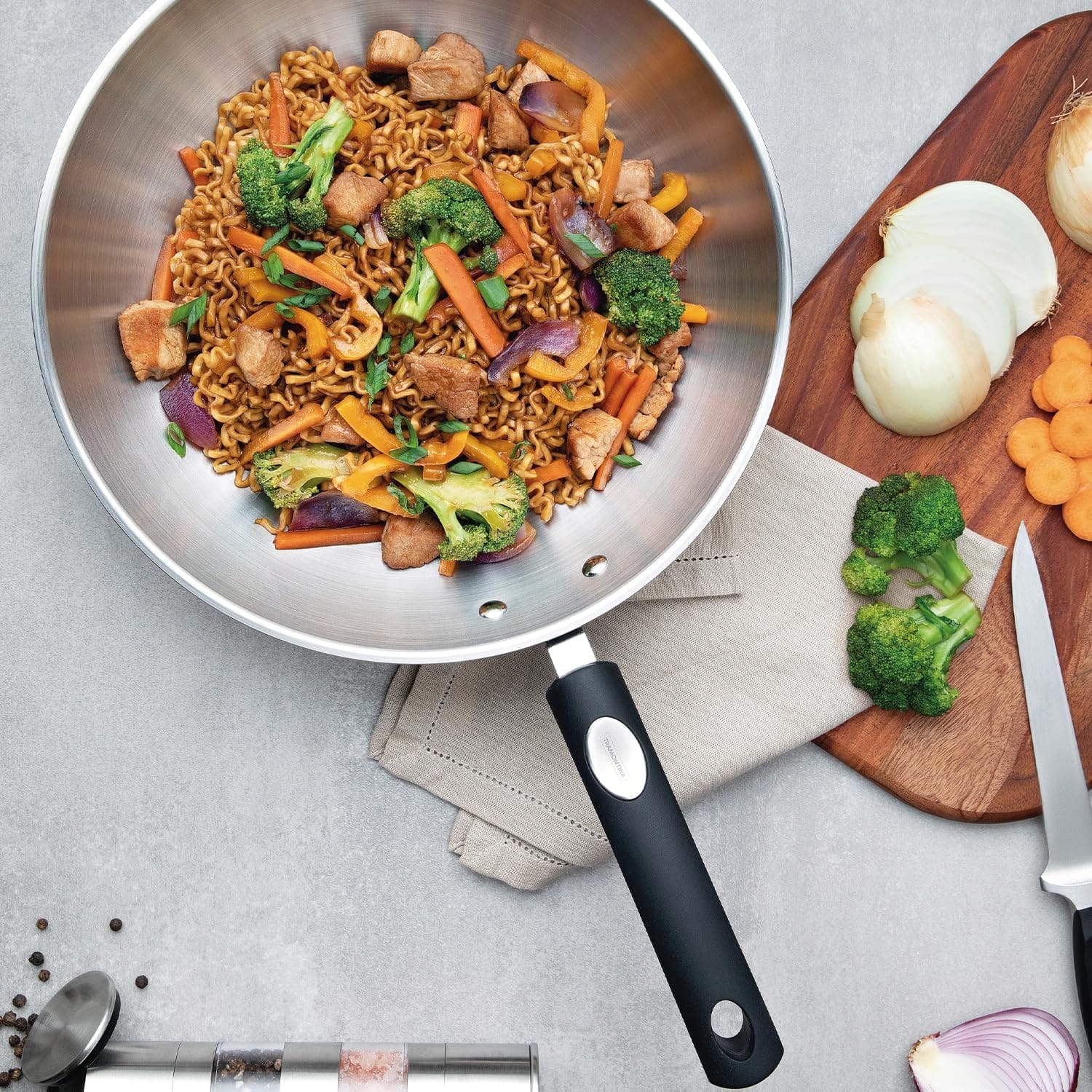 Panela Wok Tramontina Inox S/Tampa Solar Silicone 28cm, 6213... - Image 3