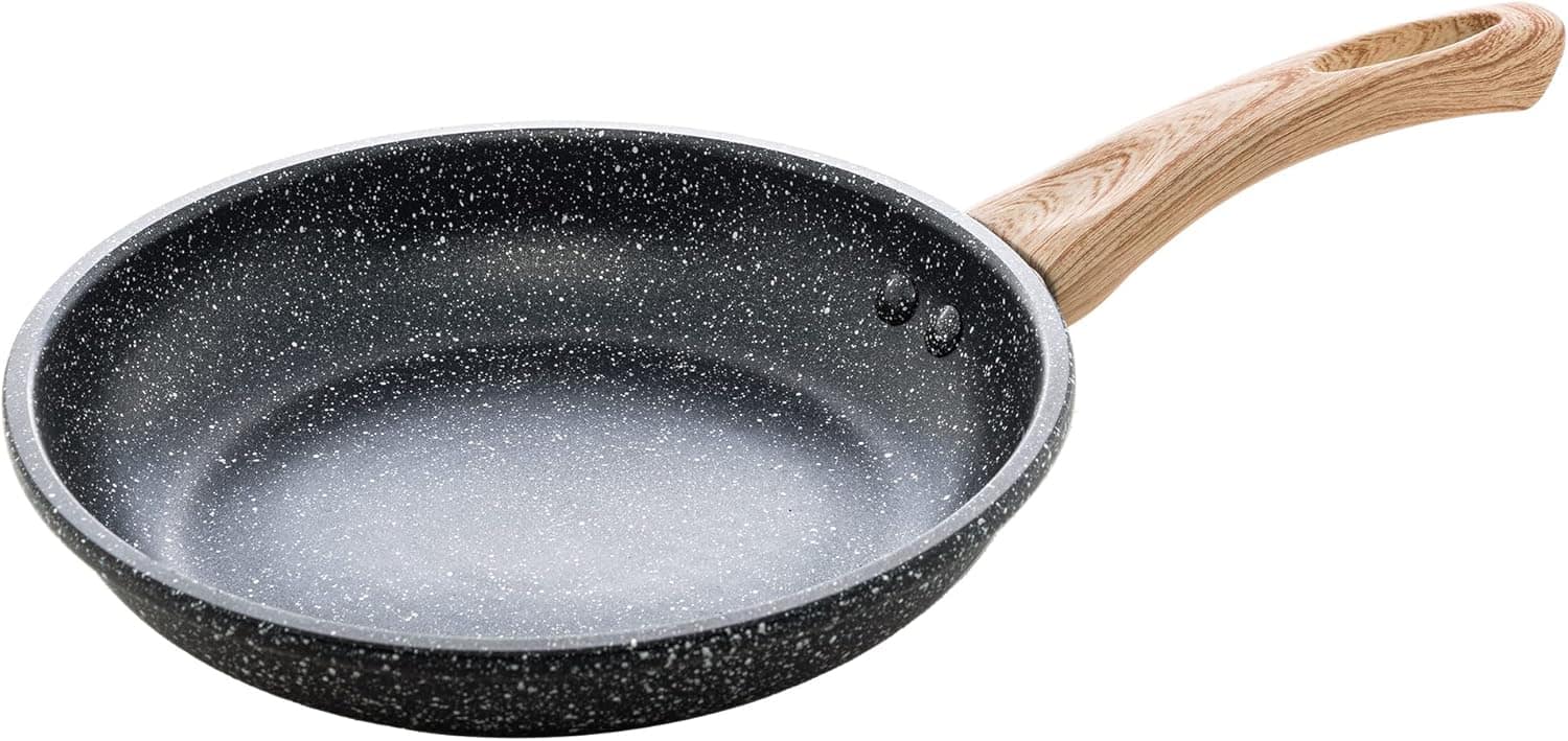 Frigideira de Alumínio Revestida em Cerâmica e Cabo de Silic...